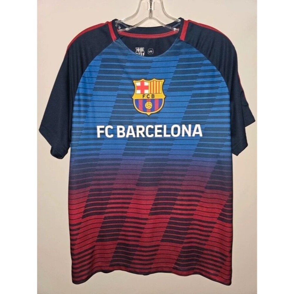 Men's Large FC Barcelona Soccer Jersey knit T-Shirt